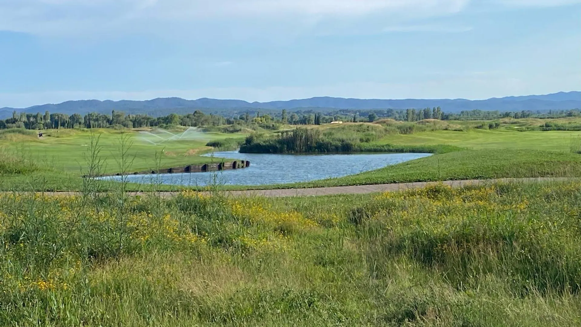 Moderno Apartamento En Emporda Golf location